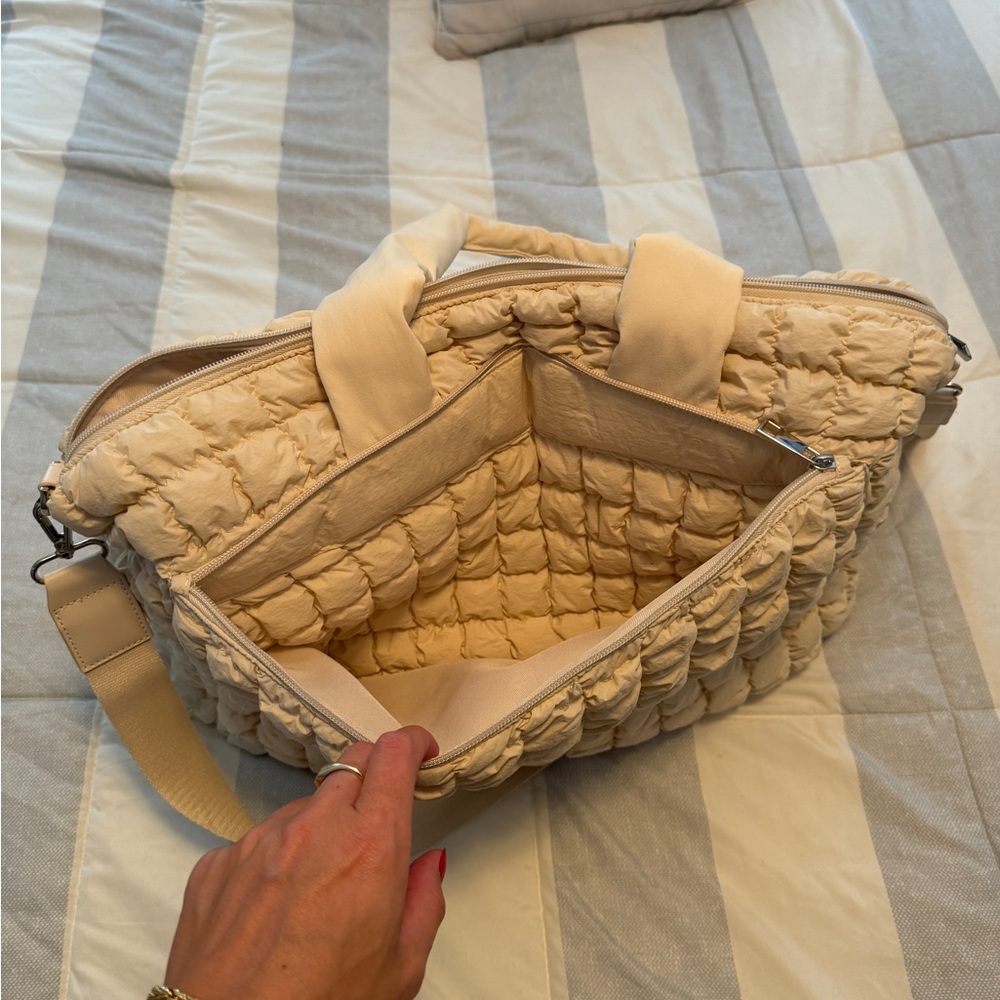 A New Day duffle bag with cross body strap barely used smoke and pet free